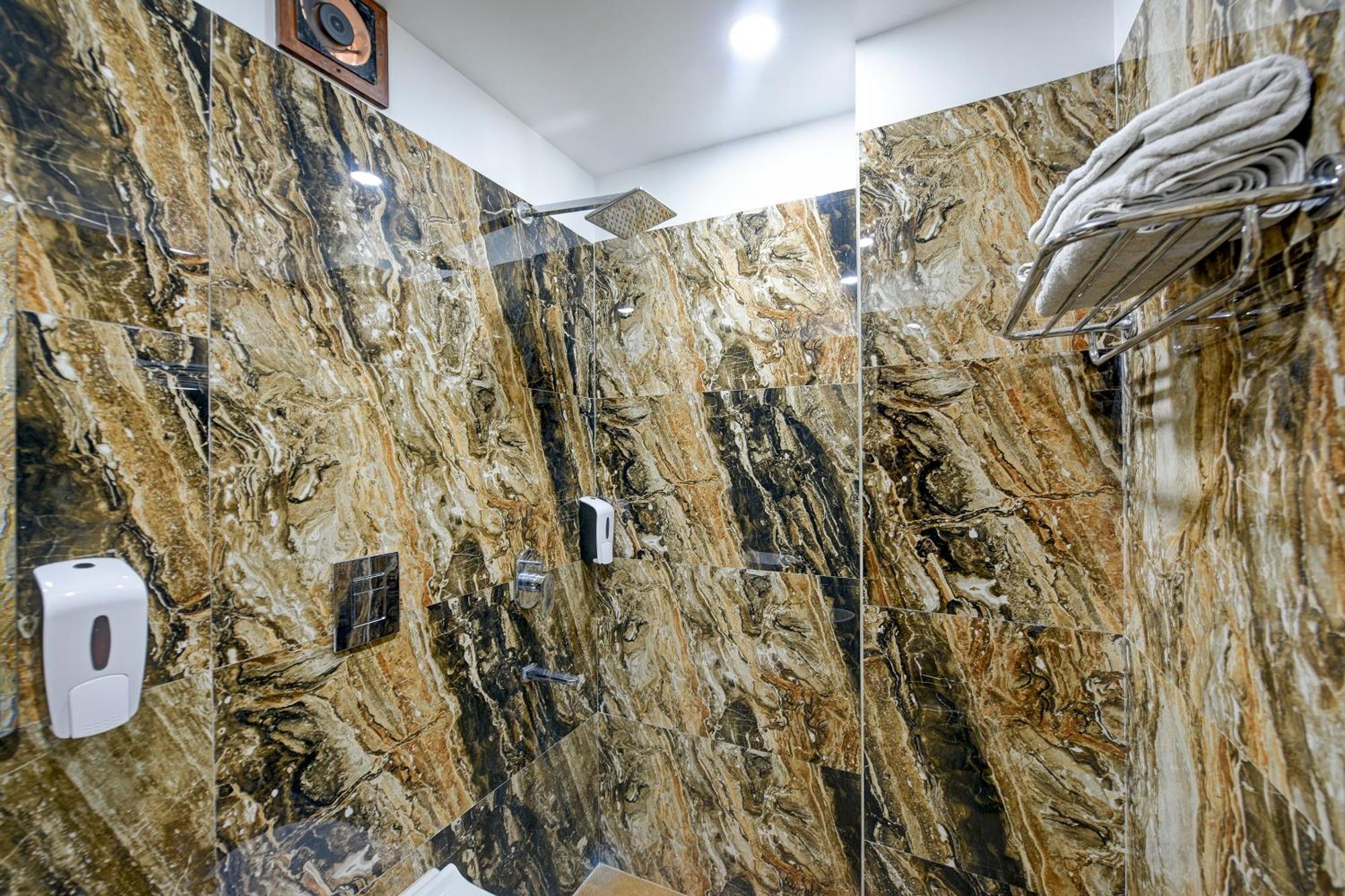 Hotel Legend International - Near New Delhi Railway Station 외부 사진
